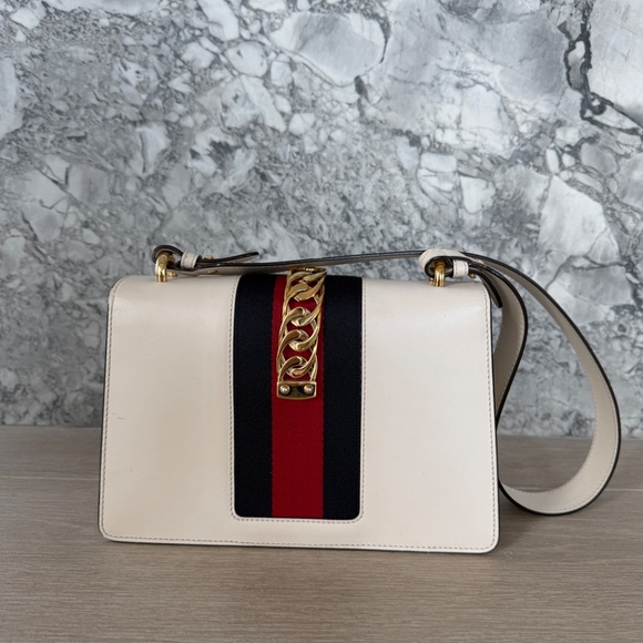 Gucci Sylvie Shoulder Bag Small - Picture 6 of 10